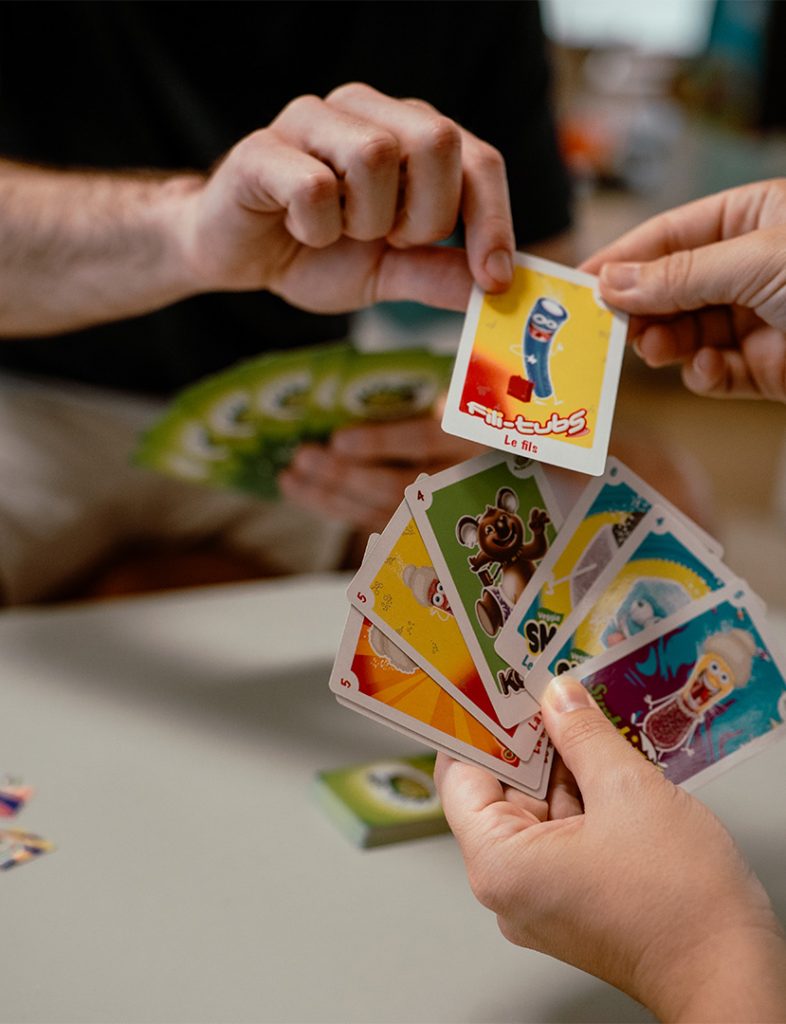 Jeux de cartes sur mesure, kidulte